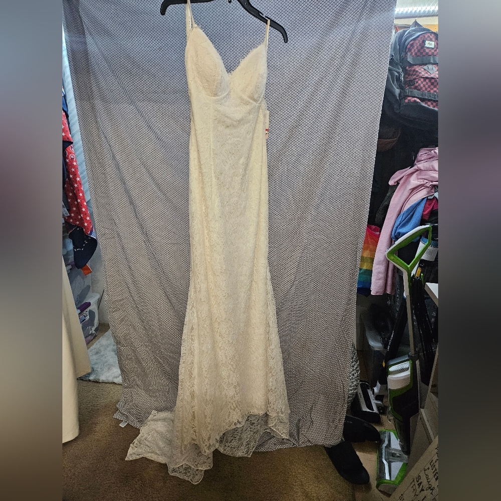Wedding dress